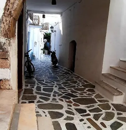 Castellino Naxos 宾馆 *
