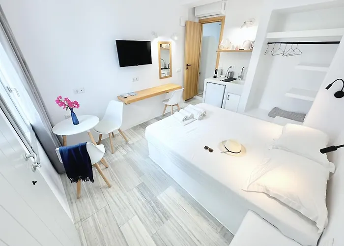 Castellino Naxos Inn