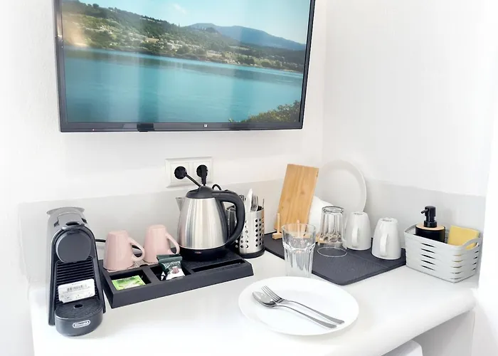 Castellino Naxos Inn *