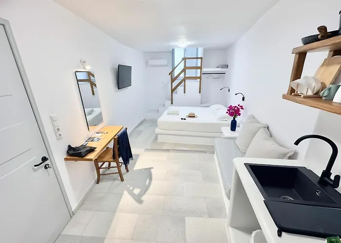 Castellino Naxos Naxos City